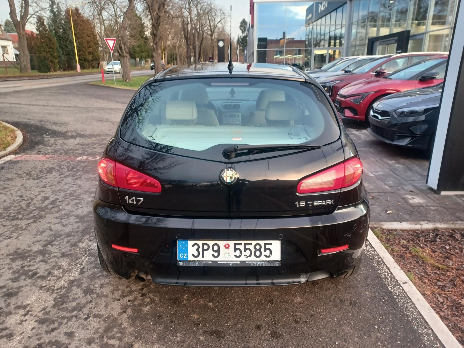Alfa Romeo 147, 1.6i 77kW - fotka 6