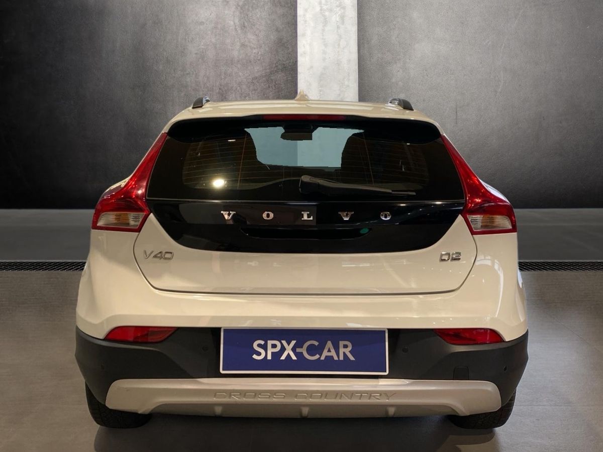 Volvo V40 - fotka 4