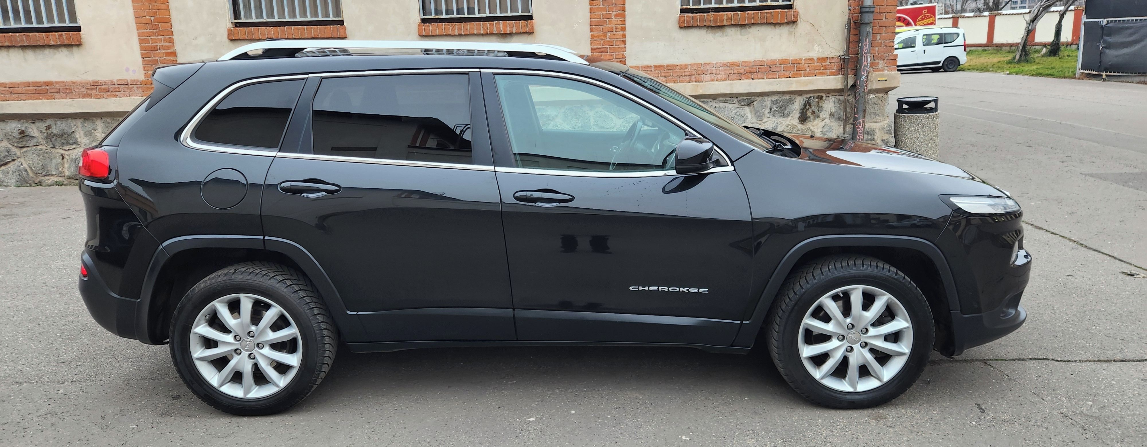 Jeep Cherokee, 2.0D MJET LIMITED AWD LED DPH - fotka 4