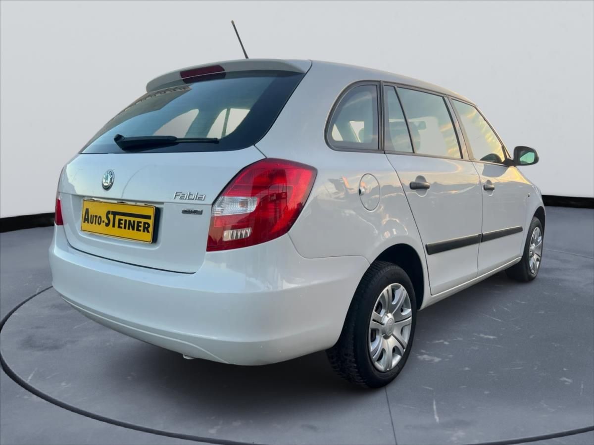 Škoda Fabia, 1,6 TDi, Klima - fotka 6