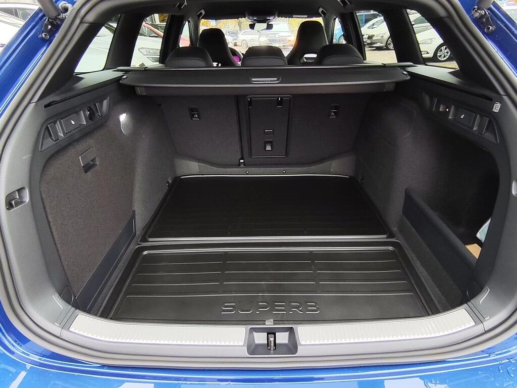 Škoda Superb, 2,0 TDI 142 kW DSG 4x4 - fotka 6