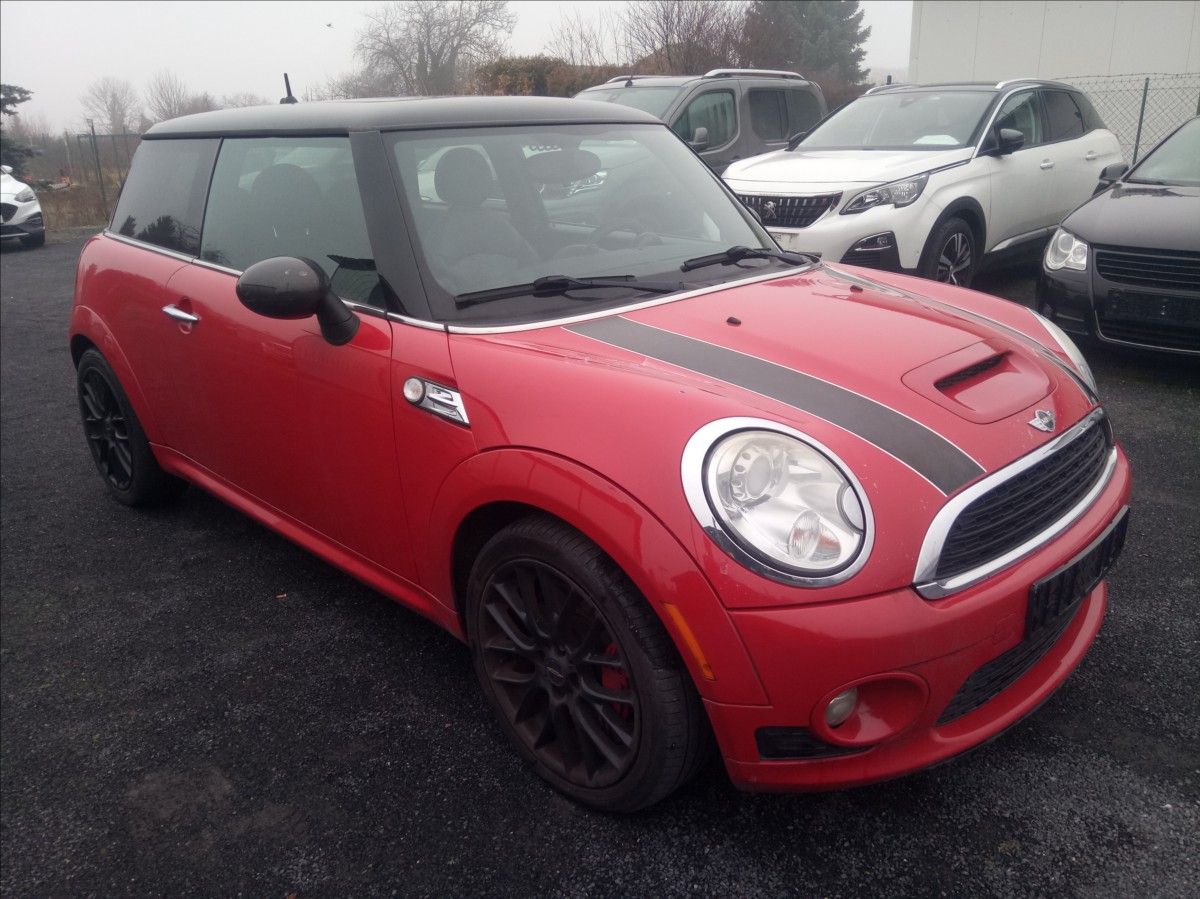 Mini Cooper S, 1,6 JCW, KŮŽE, NAVI, PANORAMA - fotka 3