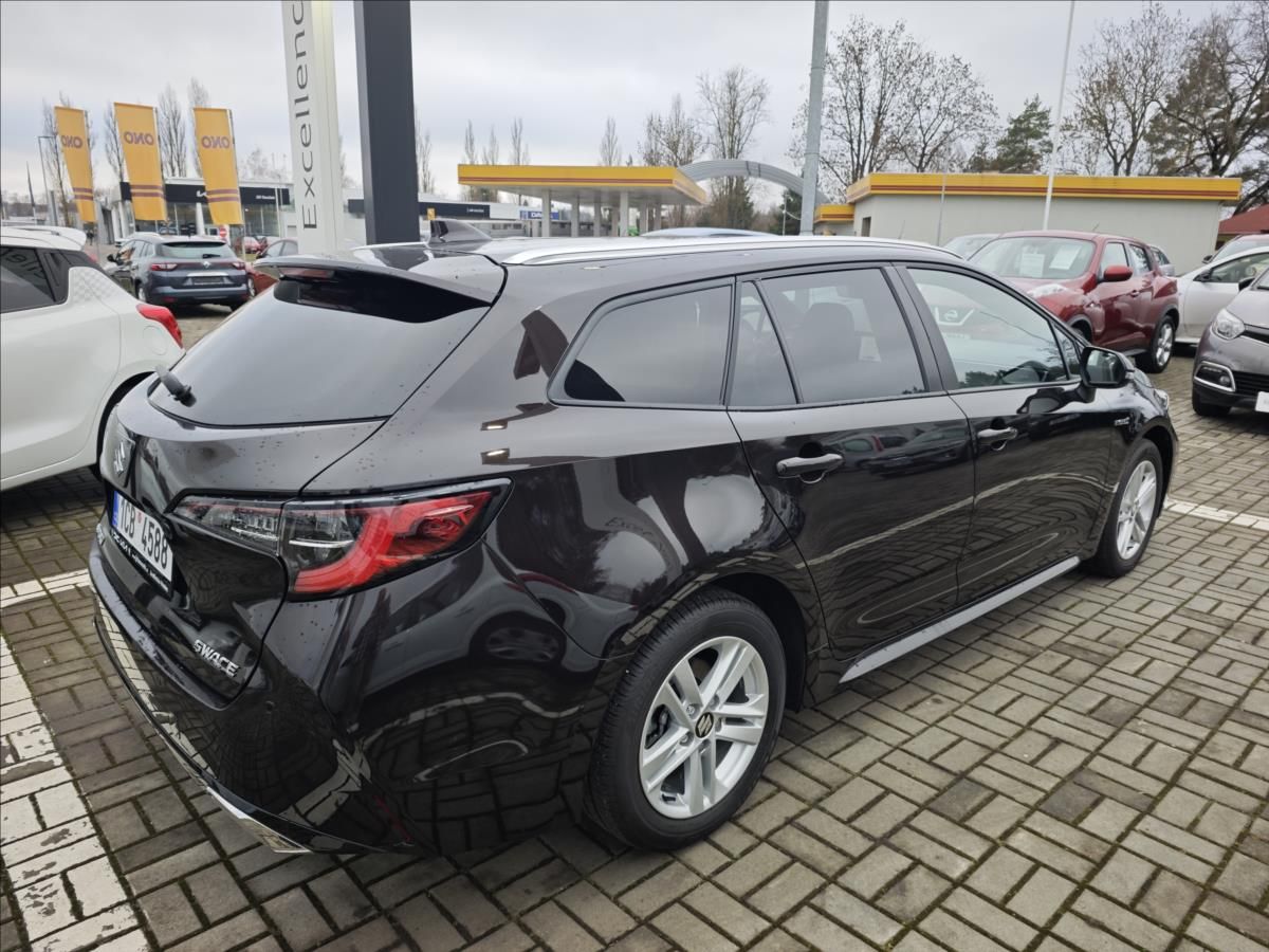 Suzuki Swace, 1,8 Hybrid CVT  Elegance - fotka 6