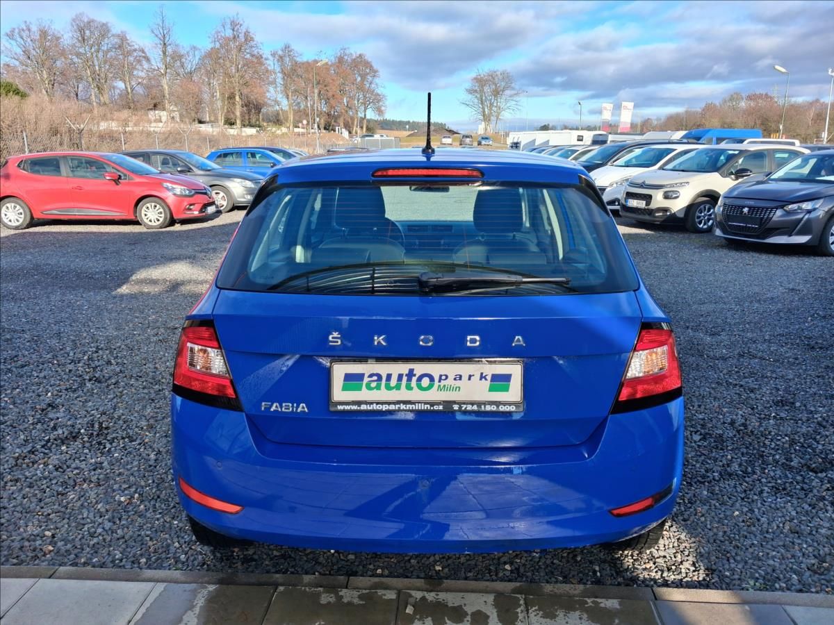 Škoda Fabia, 1,0 1.0,70KW, ČR, Driver - fotka 6