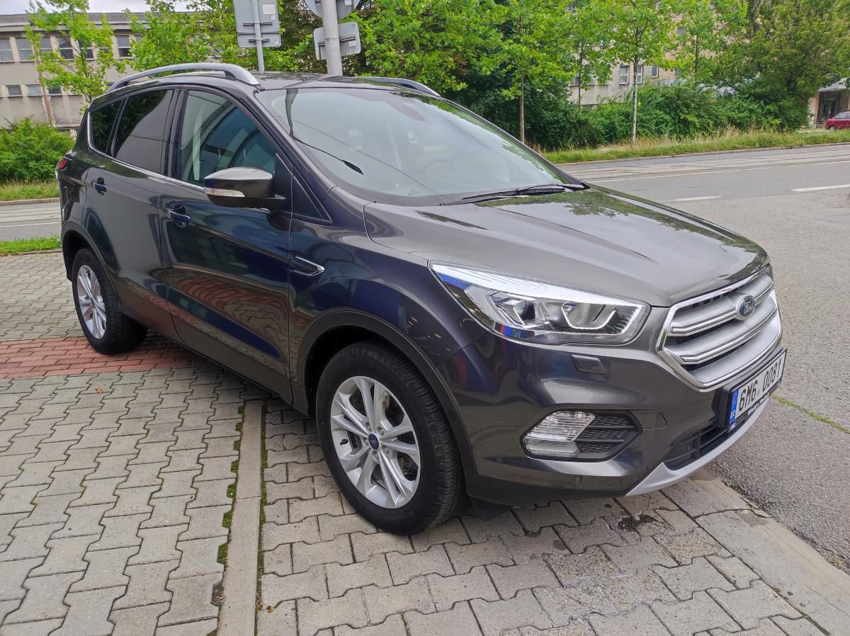 Ford Kuga, 1.5 EB 110kW ČR,1 MAJ - fotka 2