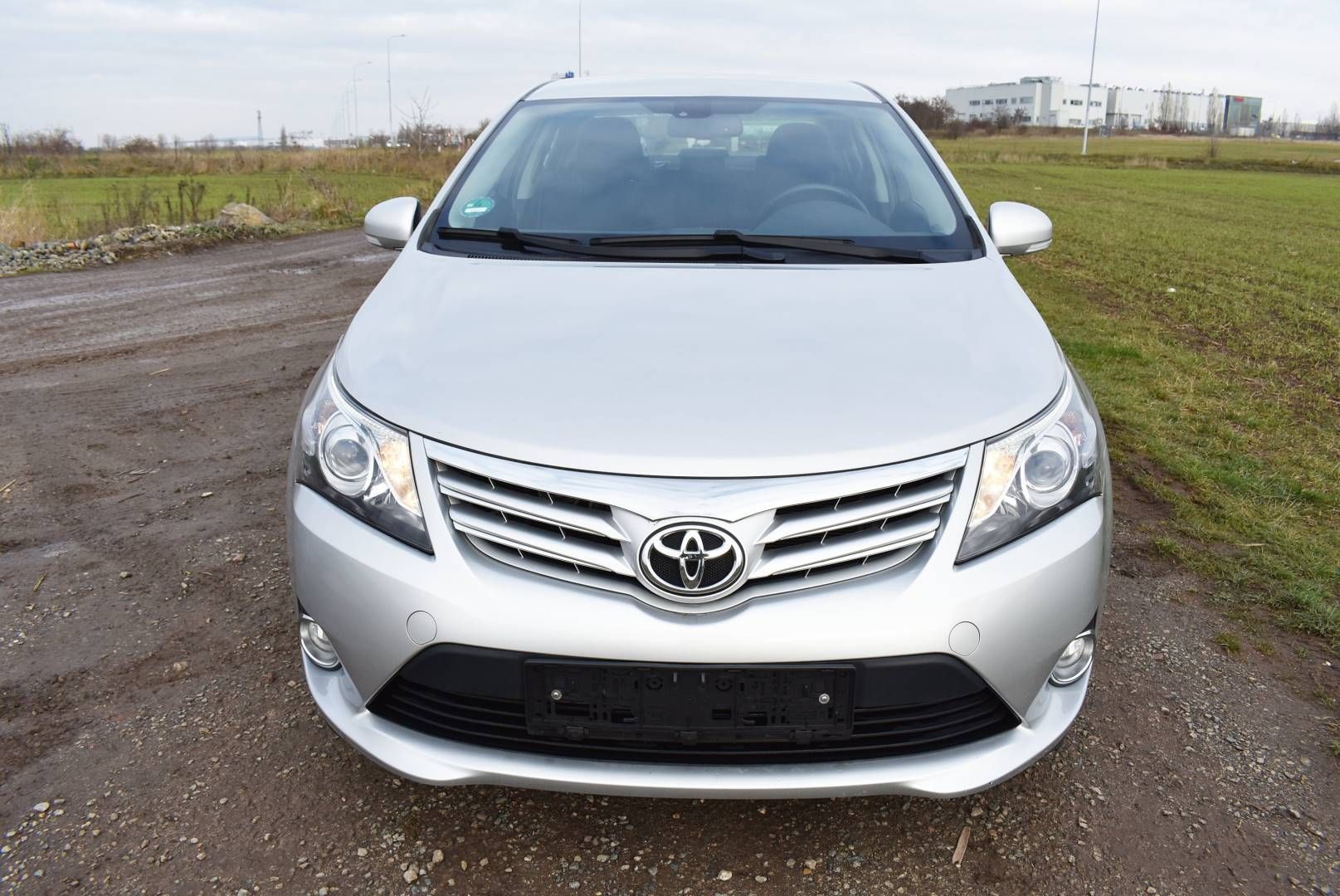 Toyota Avensis, 1,8 16V NAVI,1.MAJ,TOP SLEVA - fotka 2