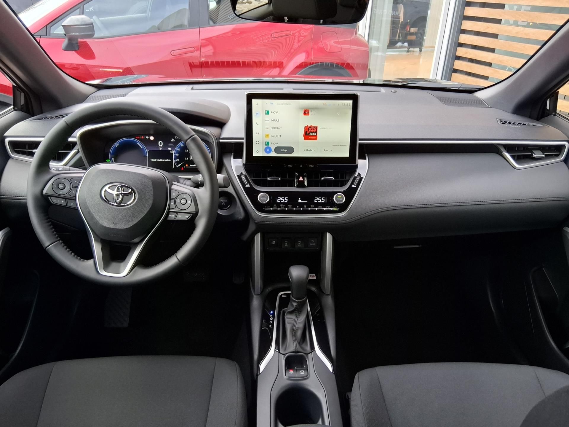 Toyota Corolla Cross, 2,0 HEV 4X2 STYLE TECH - fotka 4