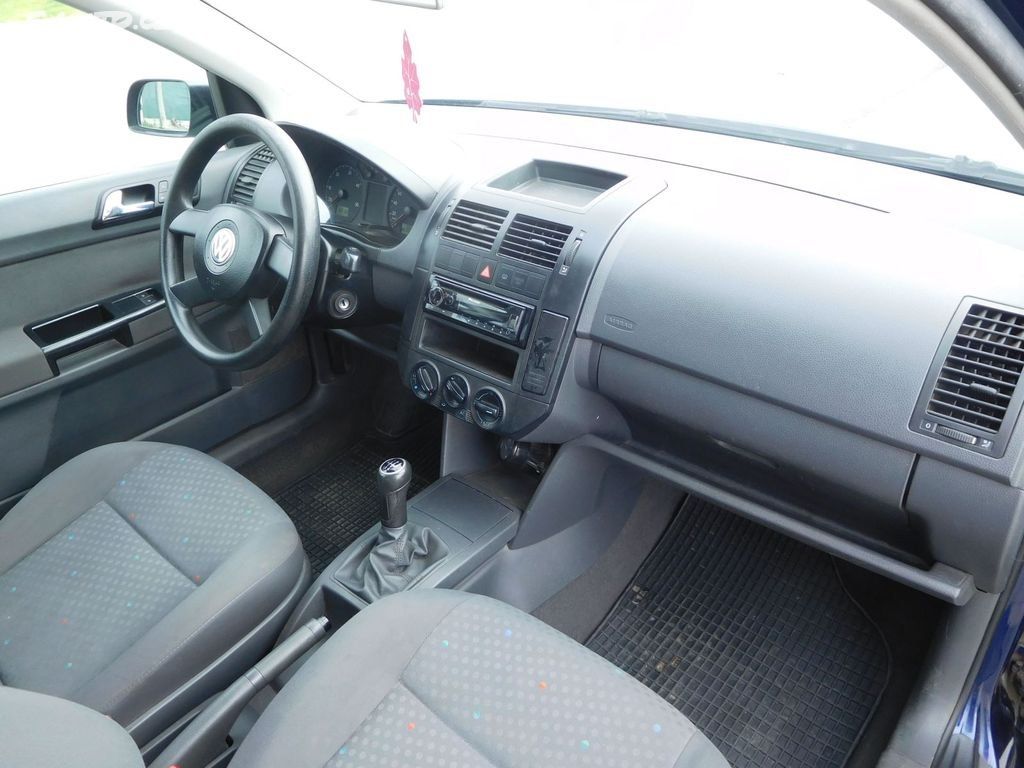 Volkswagen Polo, 1.9 SDi, 47 kW, Klima - fotka 6