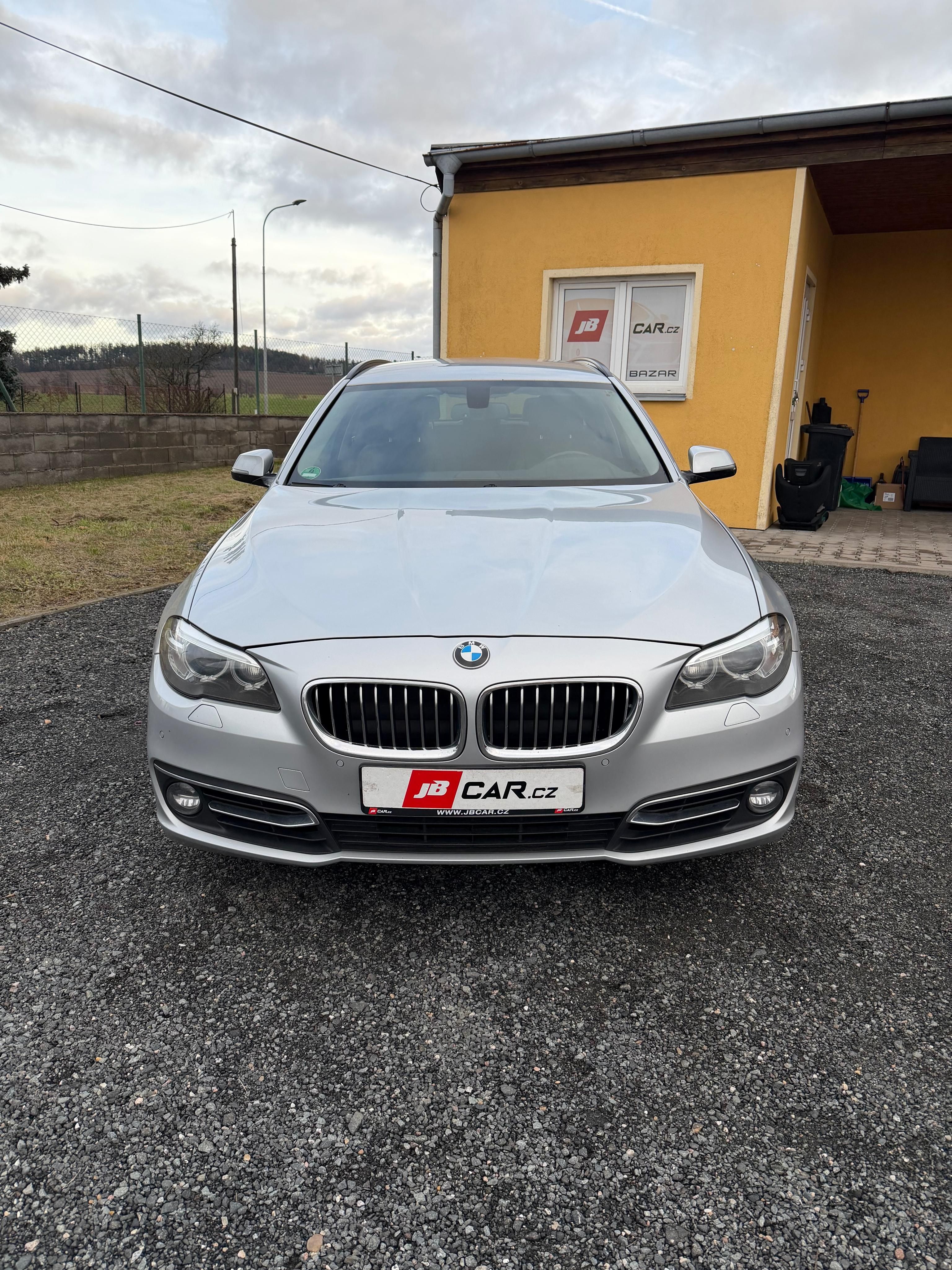 BMW Řada 5, 530d X-DRIVE LCI TAŽNÉ ČR - fotka 3