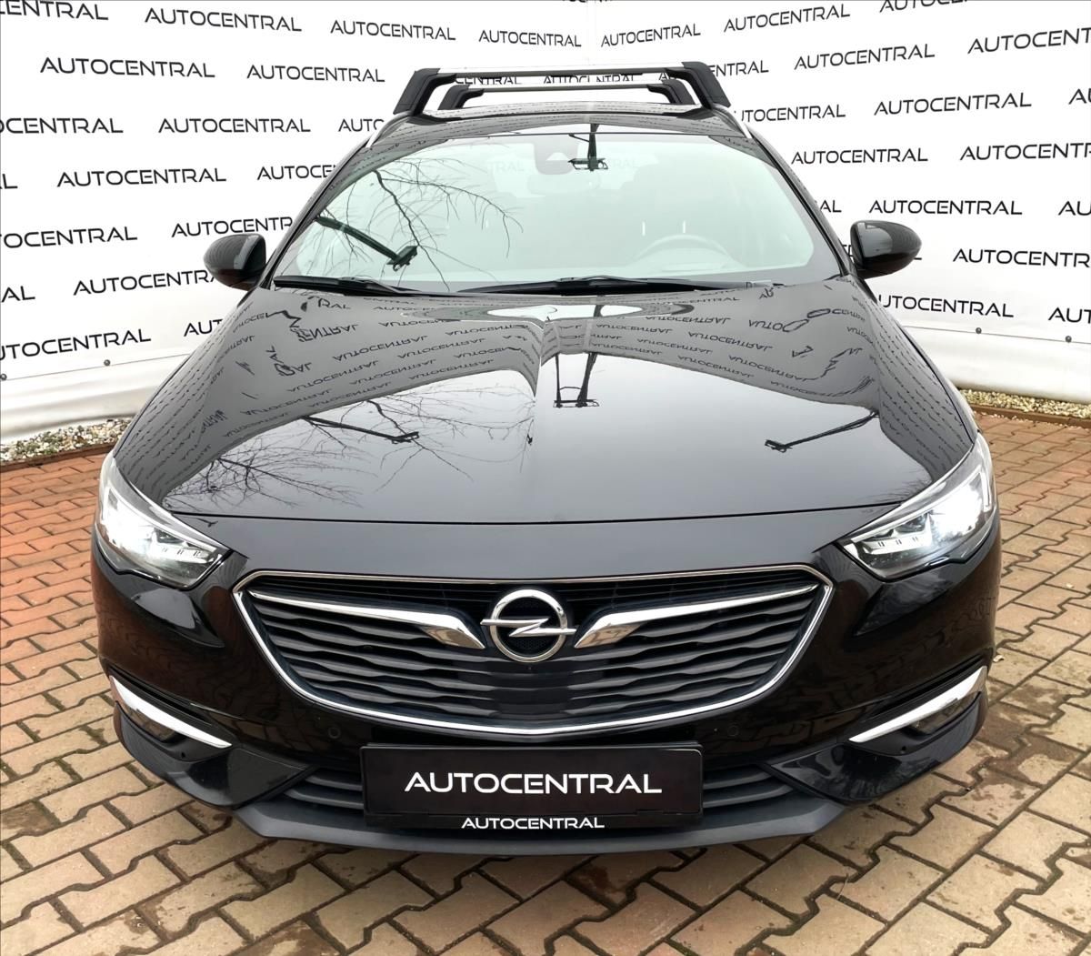 Opel Insignia, 1,5 i,Turbo,121kW,serv.kn.,STK - fotka 2