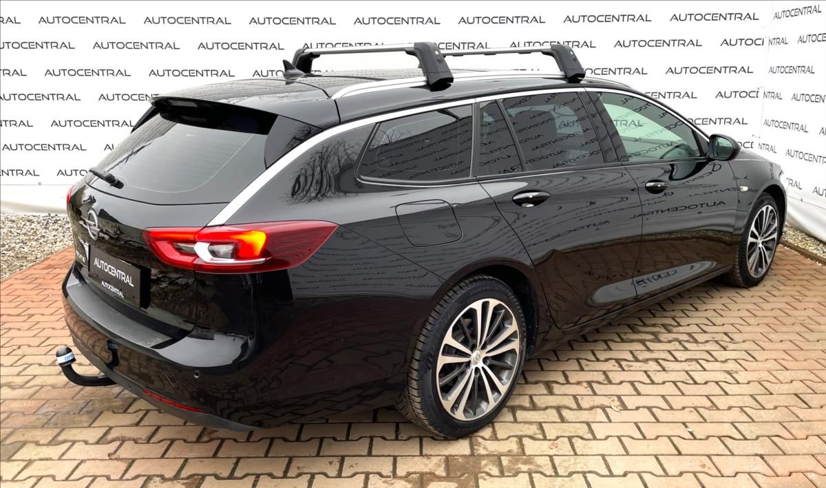 Opel Insignia, 1,5 i,Turbo,121kW,serv.kn.,STK - fotka 4