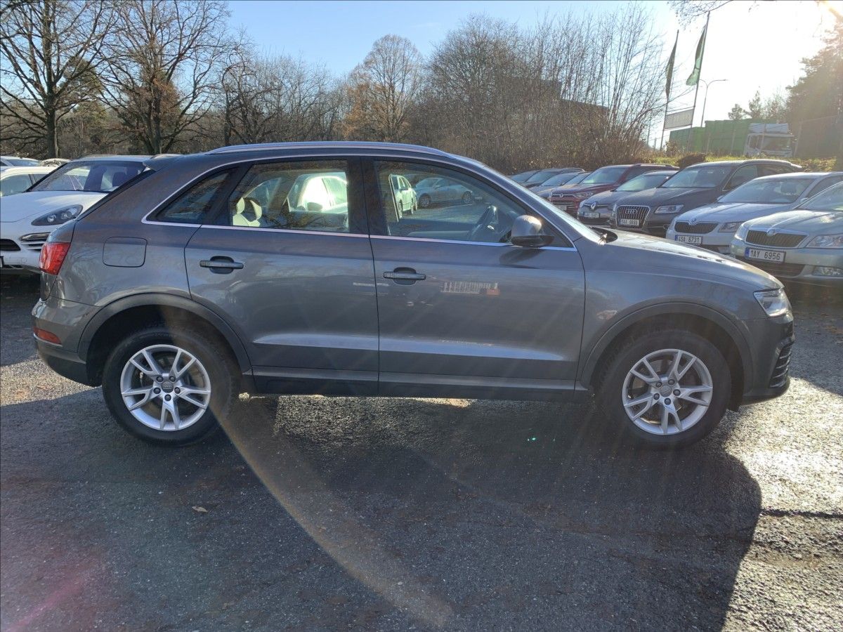Audi Q3, 2,0 TDI QUATTRO - fotka 4