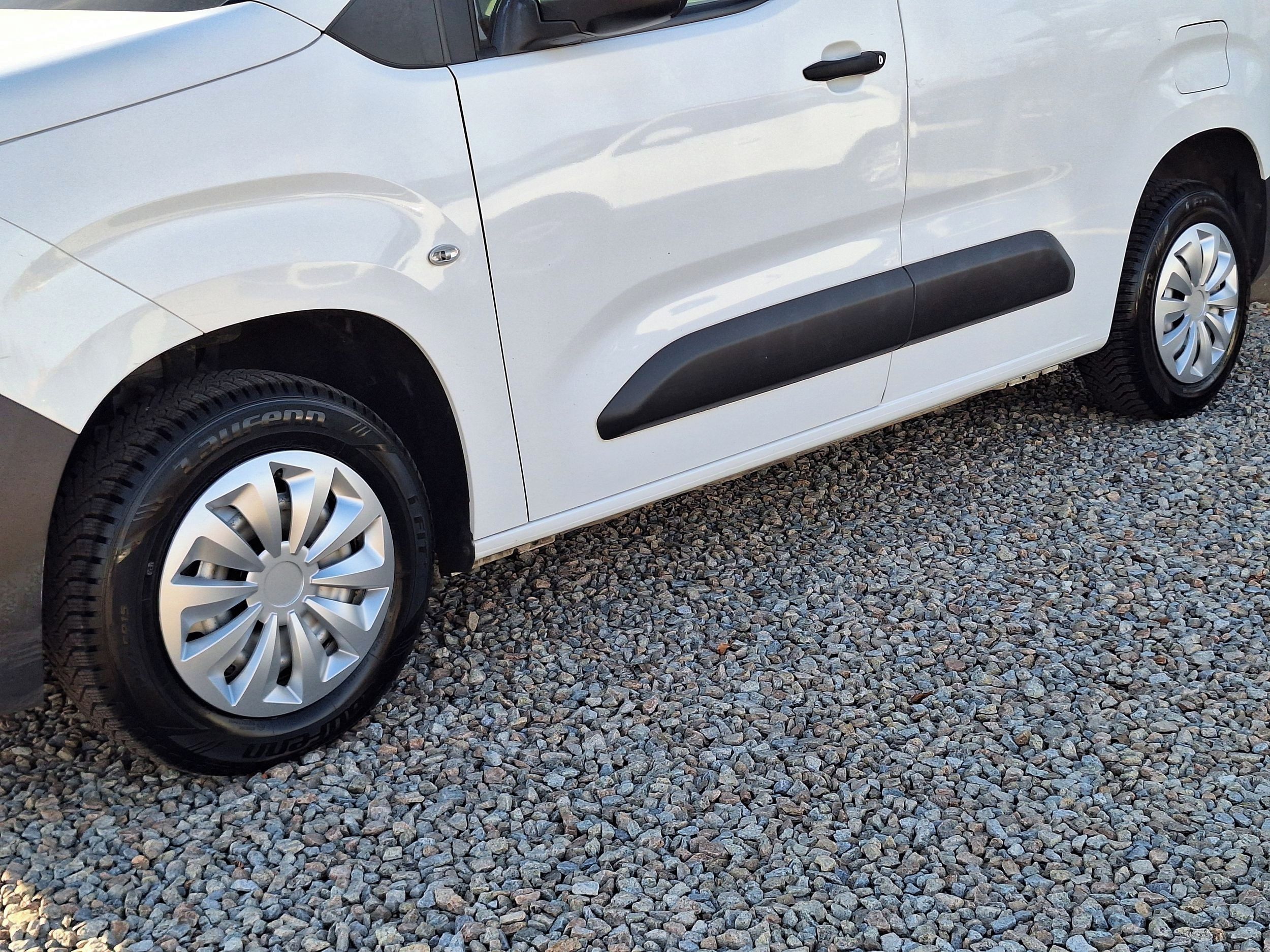 Citroën Berlingo, 1,2i - NOVÉ ZIMNÍ PNEU - fotka 6