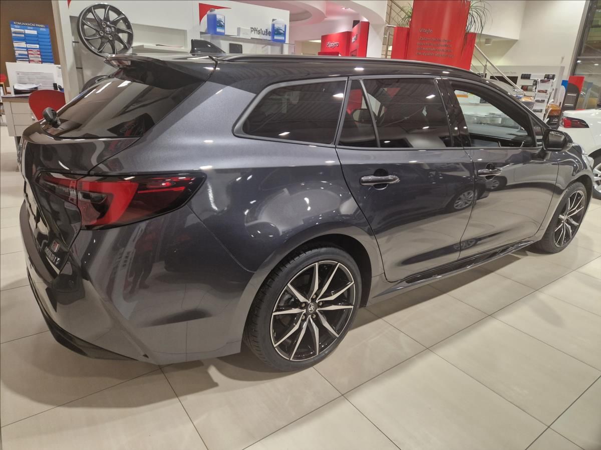 Toyota Corolla, 1,8 TS Gr Sport  MY25 - fotka 3