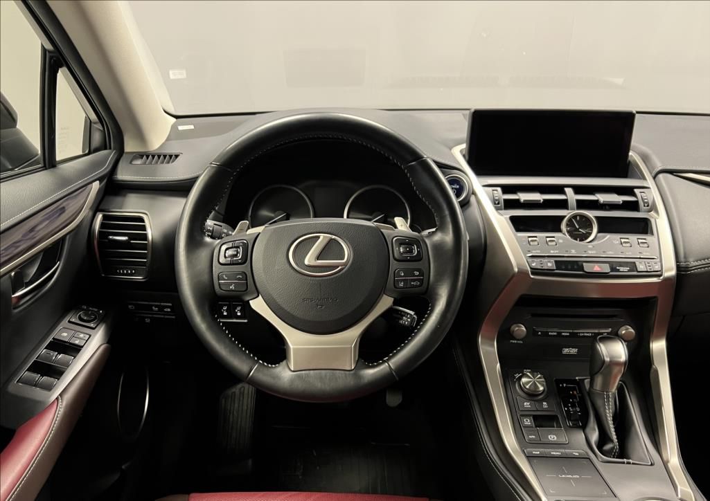 Lexus NX 300h, 300H 2,5 HEV LUXURY - fotka 5