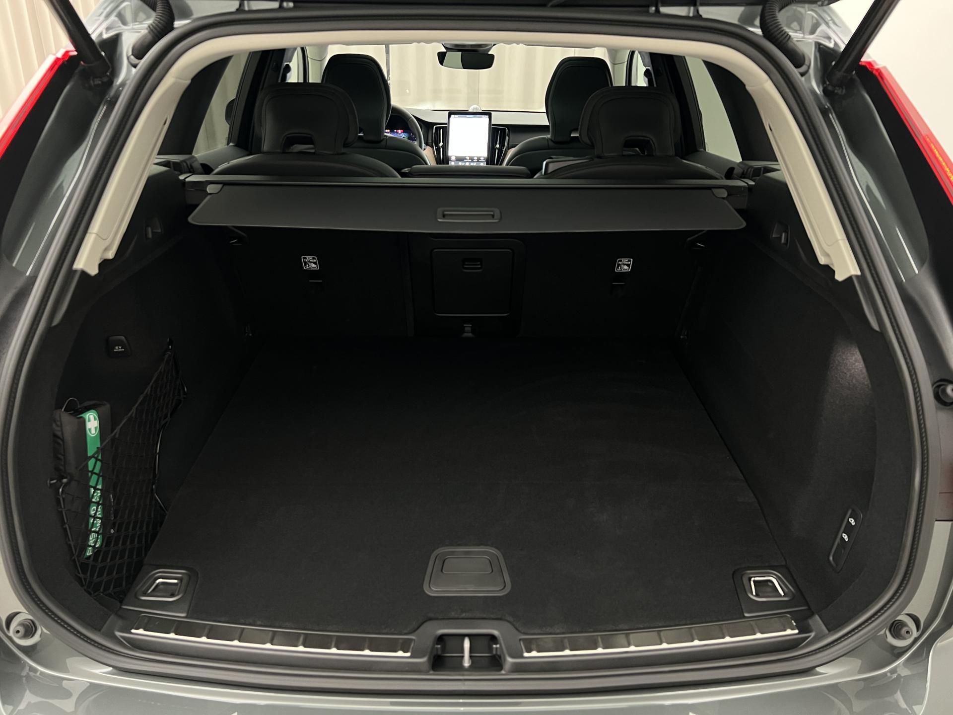 Volvo XC60, T6 AWD RECHARGE ULTRA AUT - fotka 6