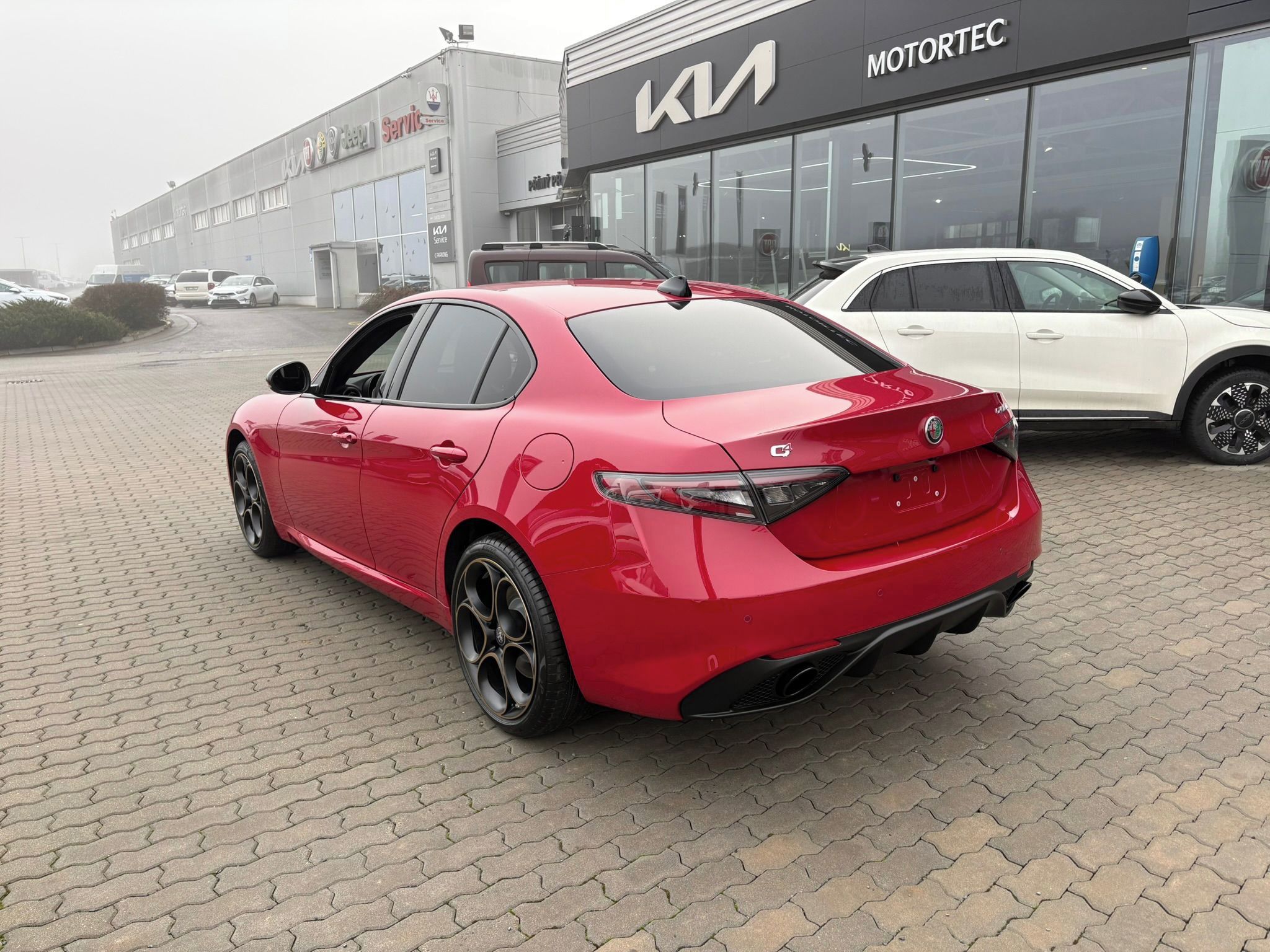 Alfa Romeo Giulia, Intensa 2.0 Turbo 280k AT8 Q4 - fotka 5