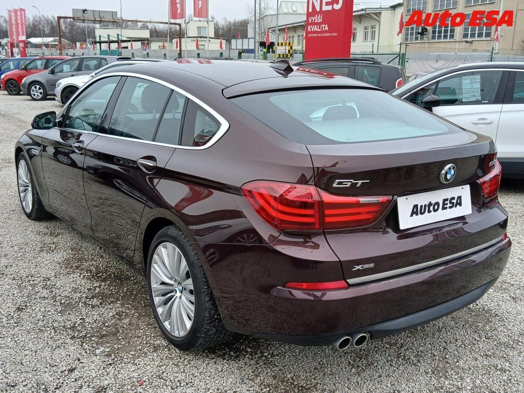 BMW Řada 5, 3.0 d GT 530xDrive,1.maj - fotka 6