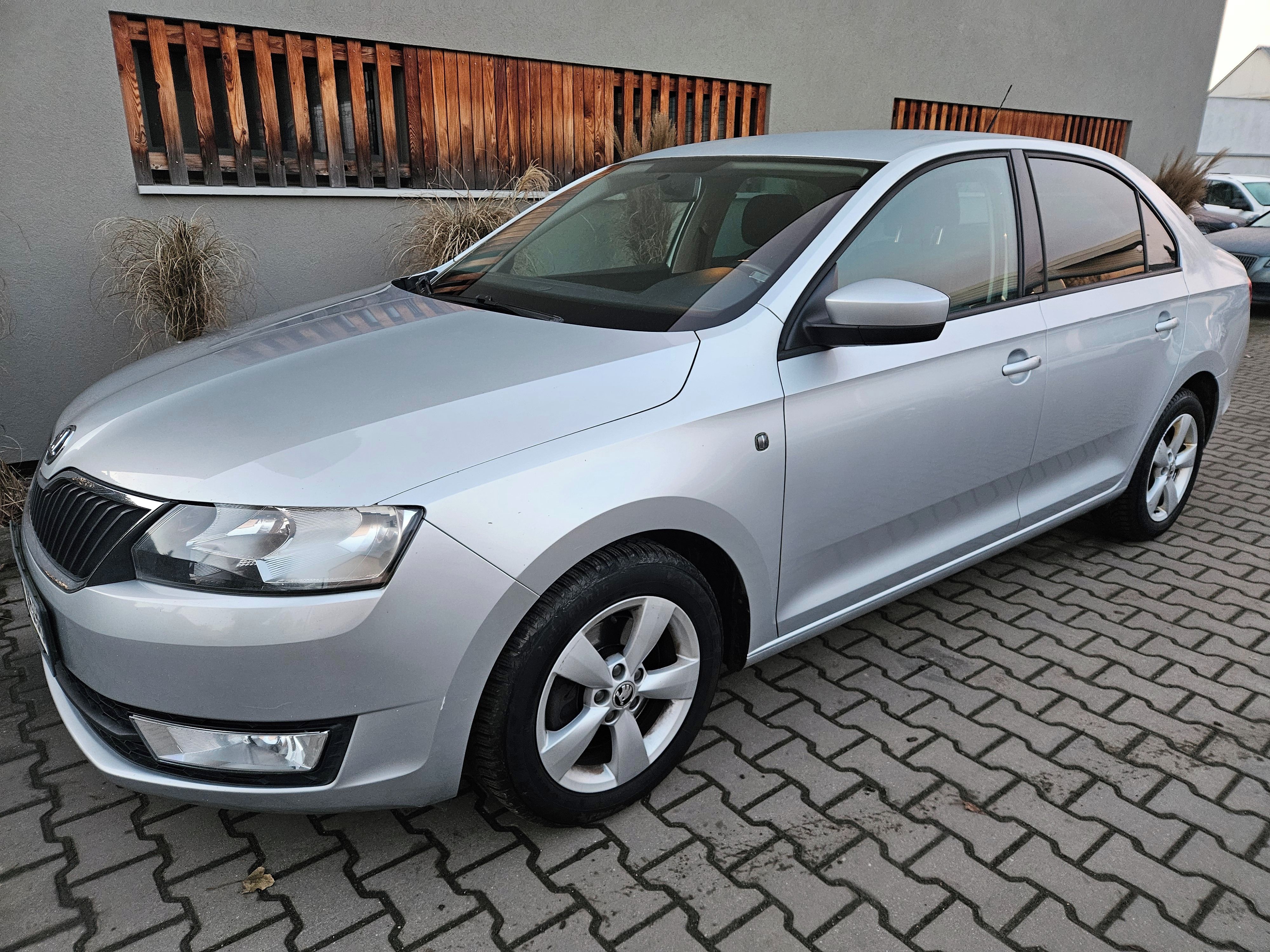 Škoda Rapid, 1.6TDi  1MAJITEL  ČR  DPH