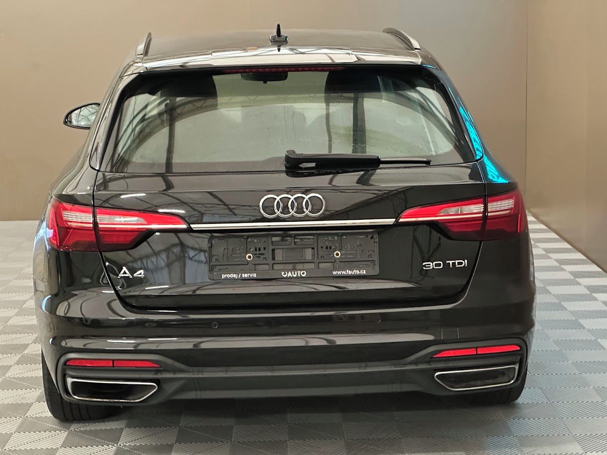 Audi A4 Avant, 30 TDi Business Edition S tron - fotka 6