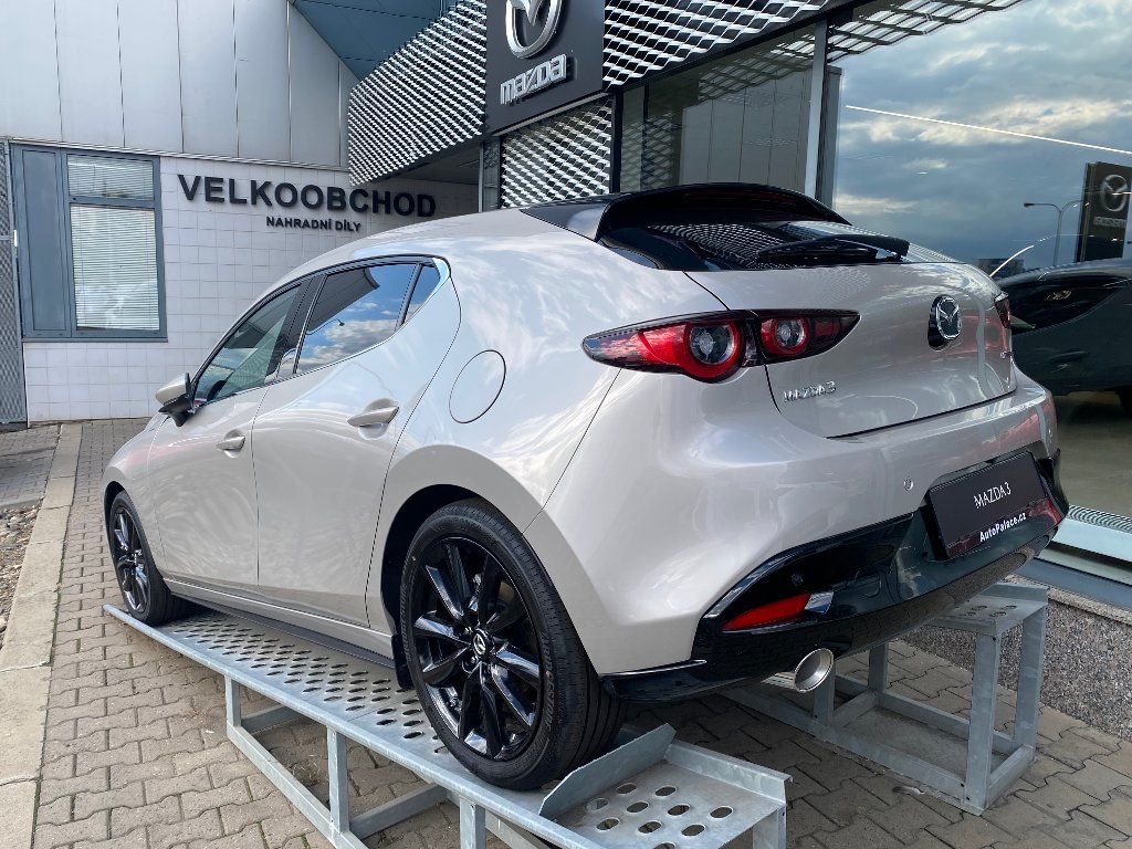Mazda 3, 2026 2.0L X186 AT Center Line - fotka 3