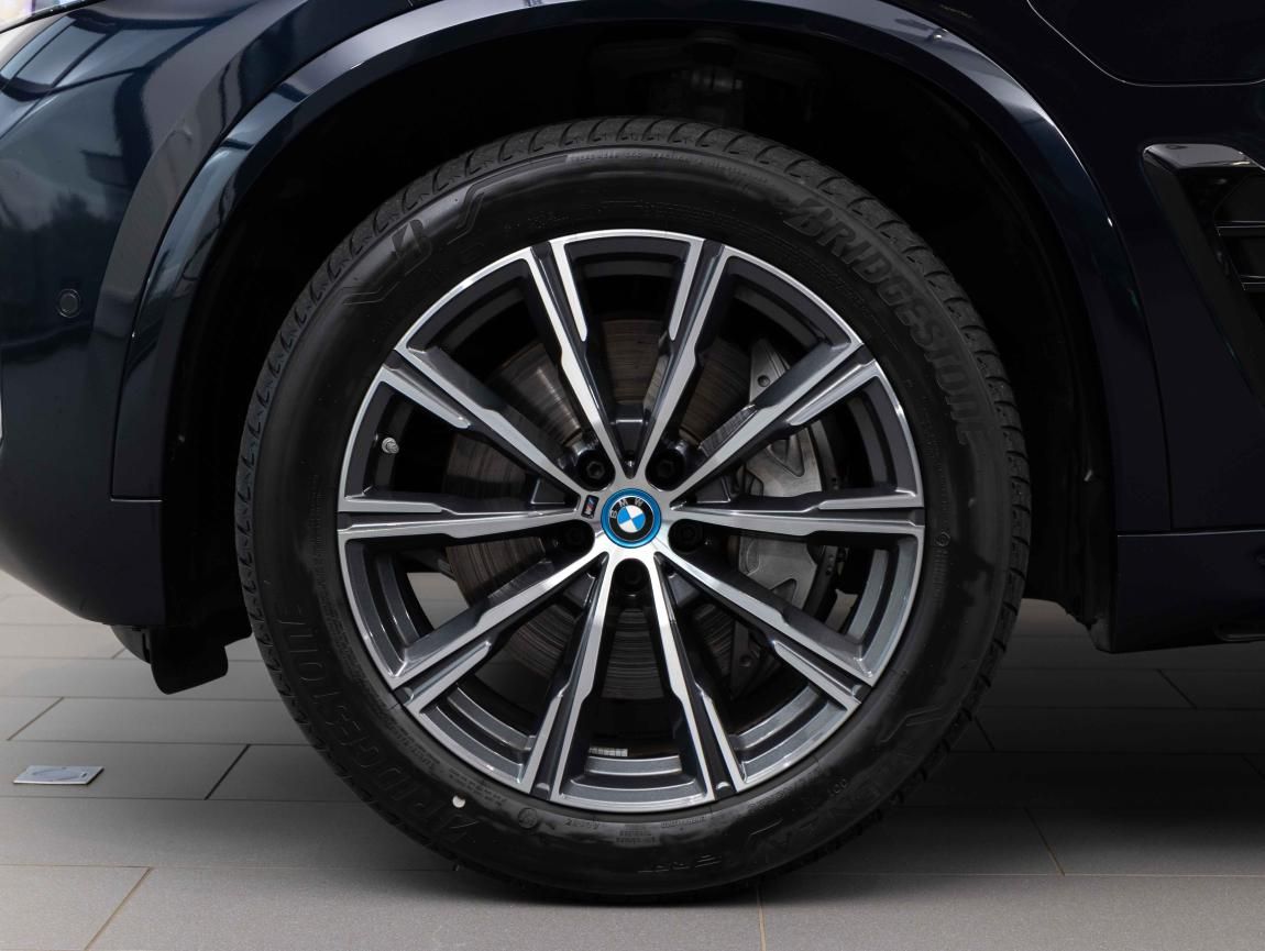 BMW X5, xDrive50e - fotka 6