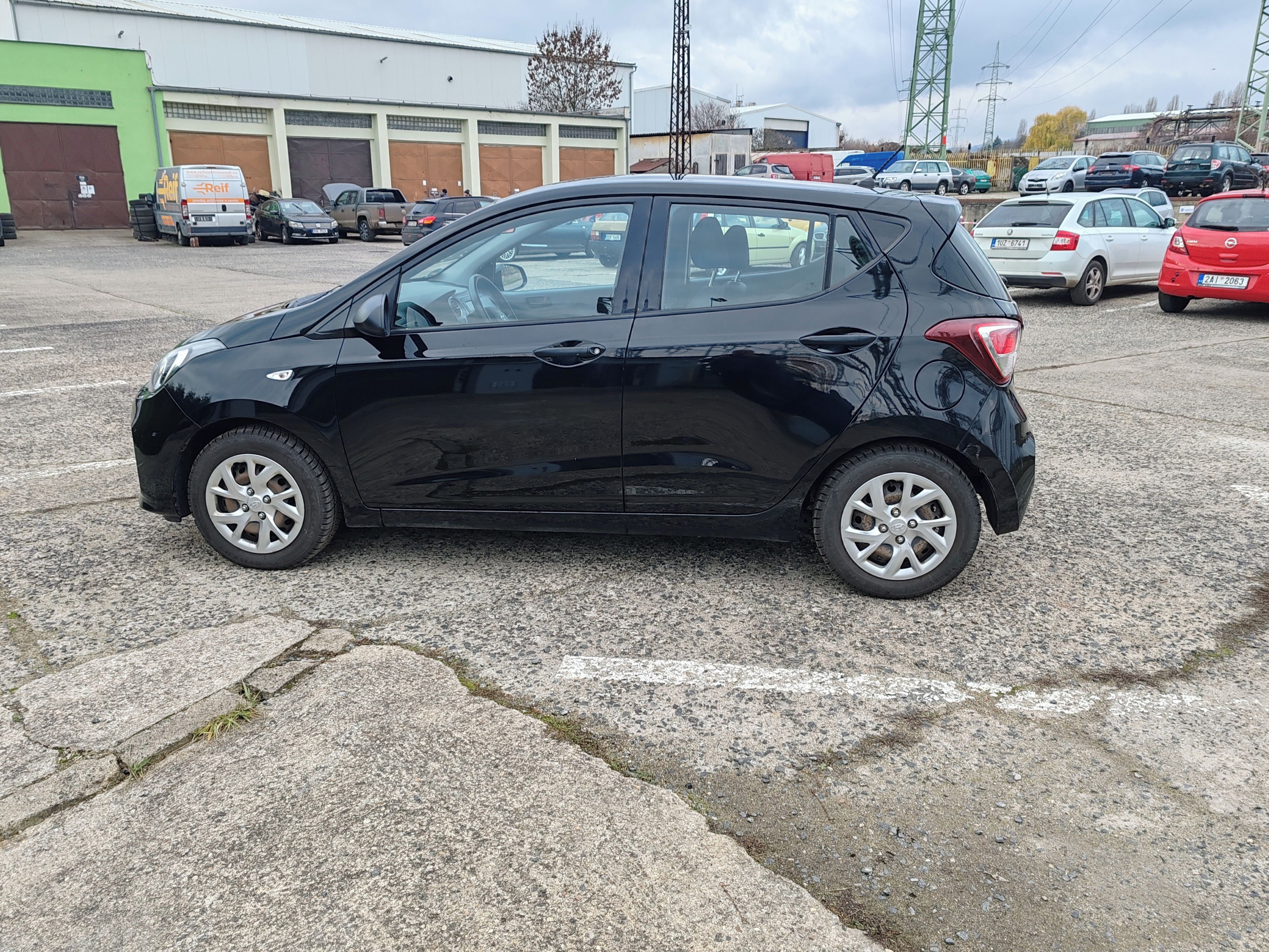 Hyundai i10, 1.0i 49kw 5dv - fotka 4