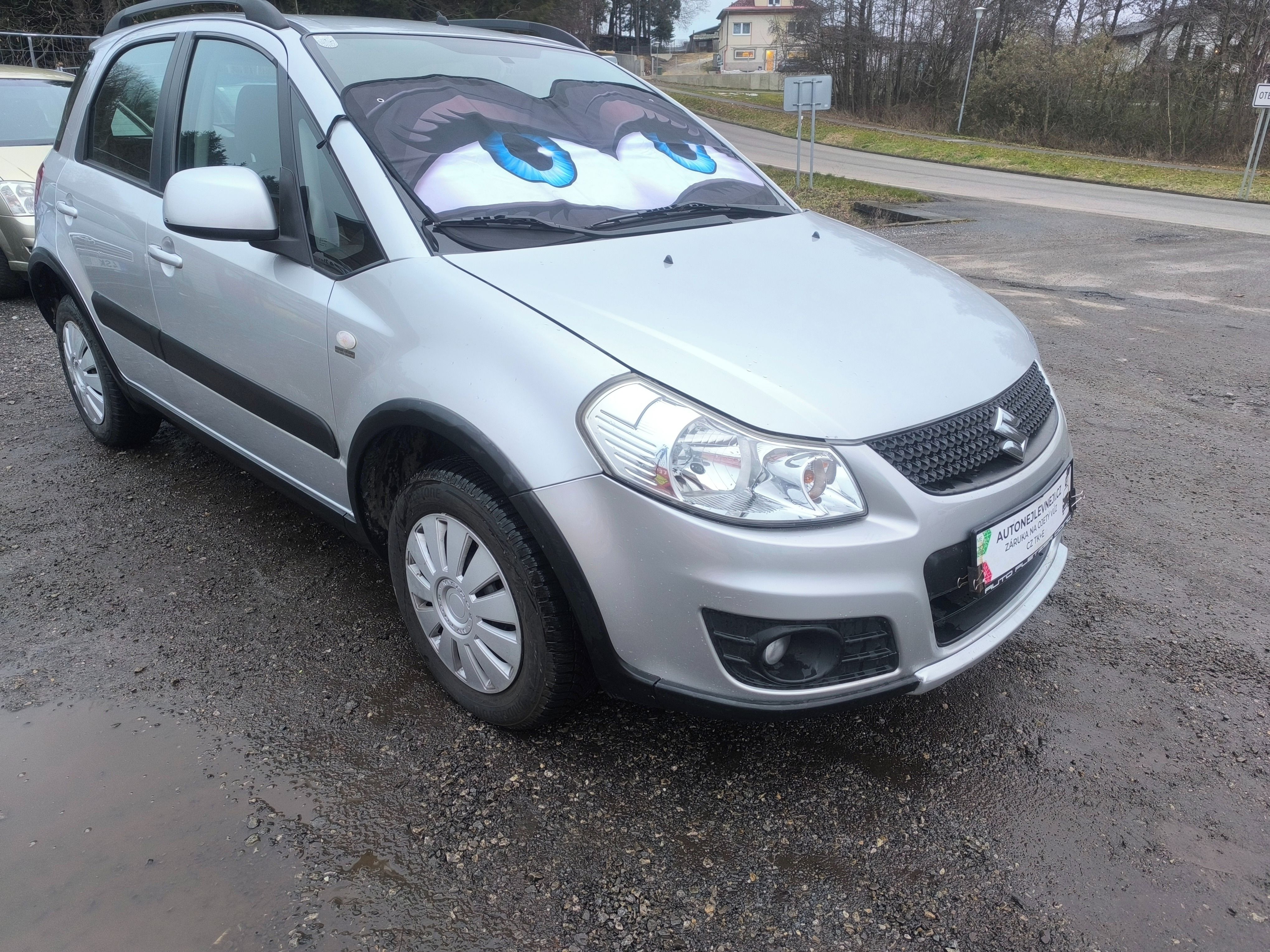 Suzuki SX4, 4X4,KRÁSNÝ,95KM,1MAJ74L,VÝBAVA