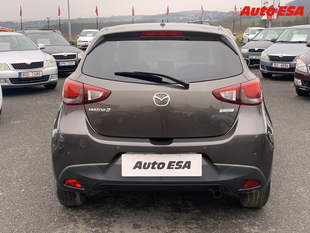 Mazda 2, 1.5 D,AC,park.čidla - fotka 5