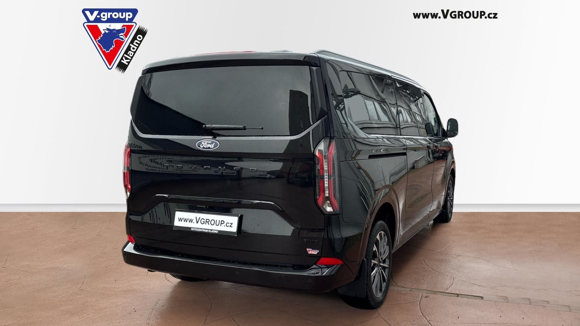 Ford Tourneo Custom, 2.0 125kW L2 Titanium X AWD - fotka 4