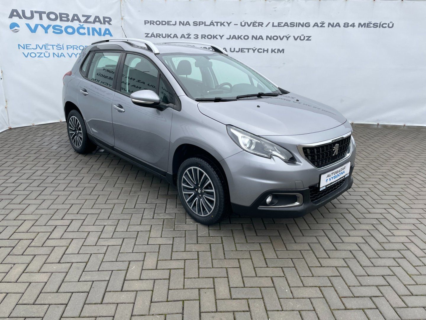 Peugeot 2008, 1.2PT 61kW Navigace! Car Play - fotka 3
