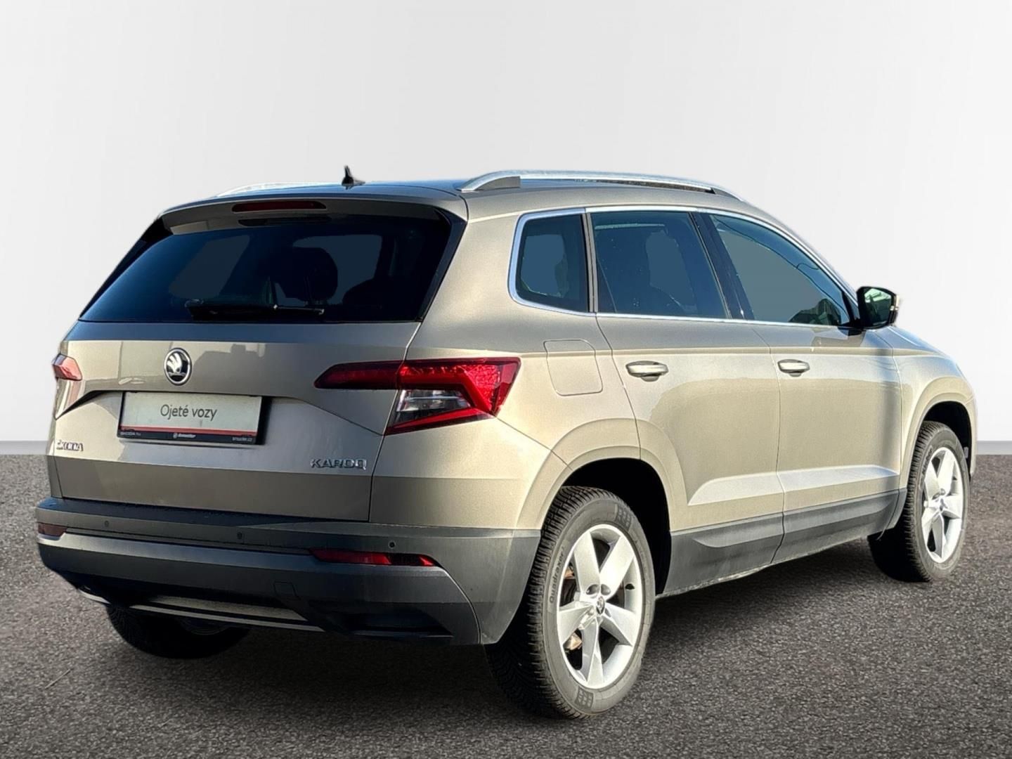 Škoda Karoq, 1.6 TDI / 85 kW Style DSG ČR - fotka 2