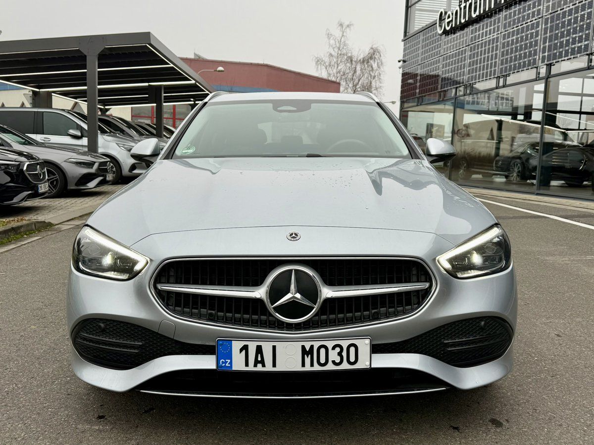 Mercedes-Benz Třídy C, 220 d 4MATIC kombi - fotka 2