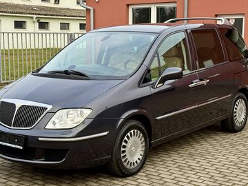 2.0JTD*100kW*EXECUTIVE*7MÍST*