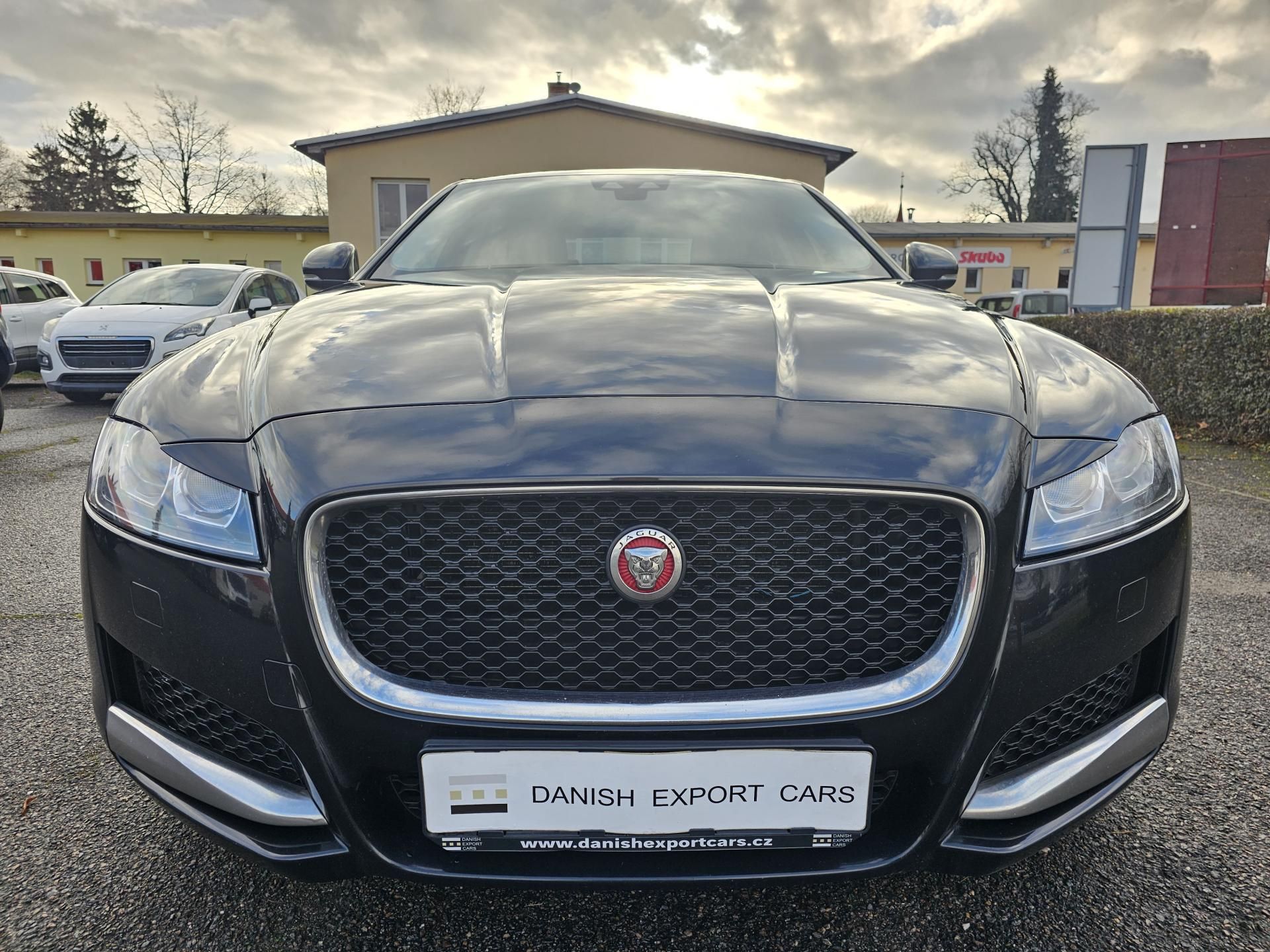 Jaguar XF, 2.0 25D 177kW 2019,VÝHŘEV,KŮŽE - fotka 4