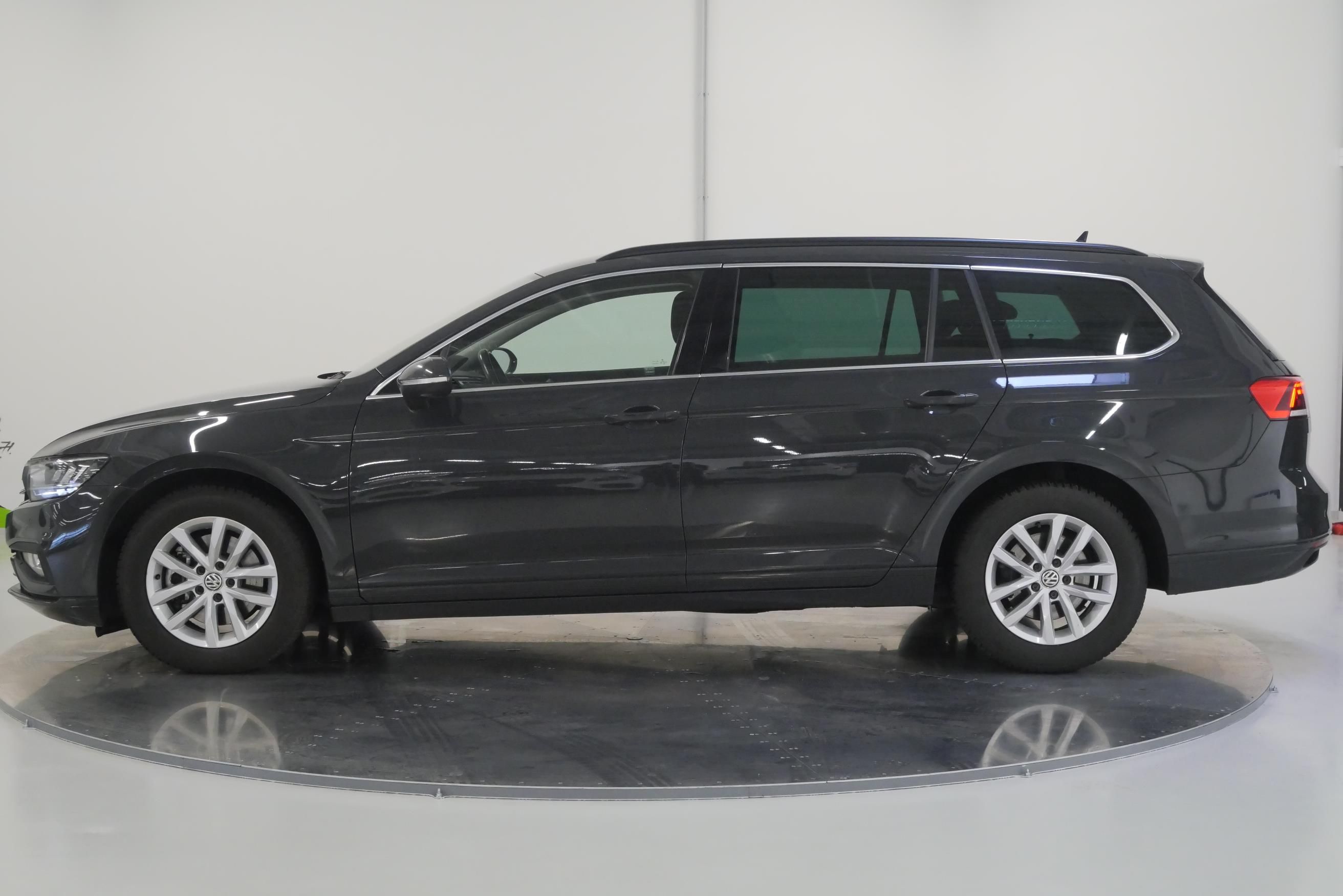 Volkswagen Passat, 2.0 TDI 110 kW DSG Business - fotka 3