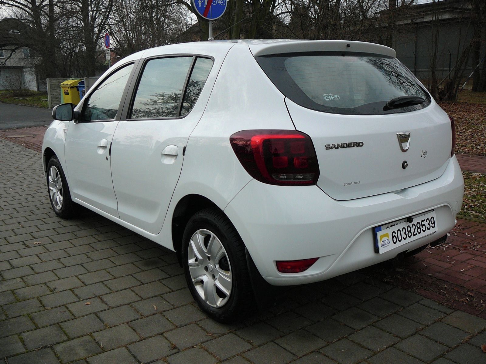 Dacia Sandero, 0.9SCe 1MAJ ČR 60000KM!!! - fotka 4