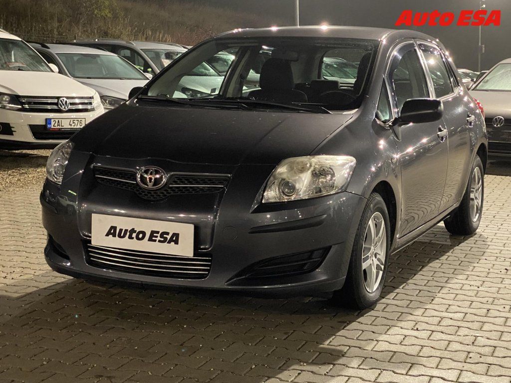 Toyota Auris, 1.3 VVT-i,1.maj,ČR - fotka 3