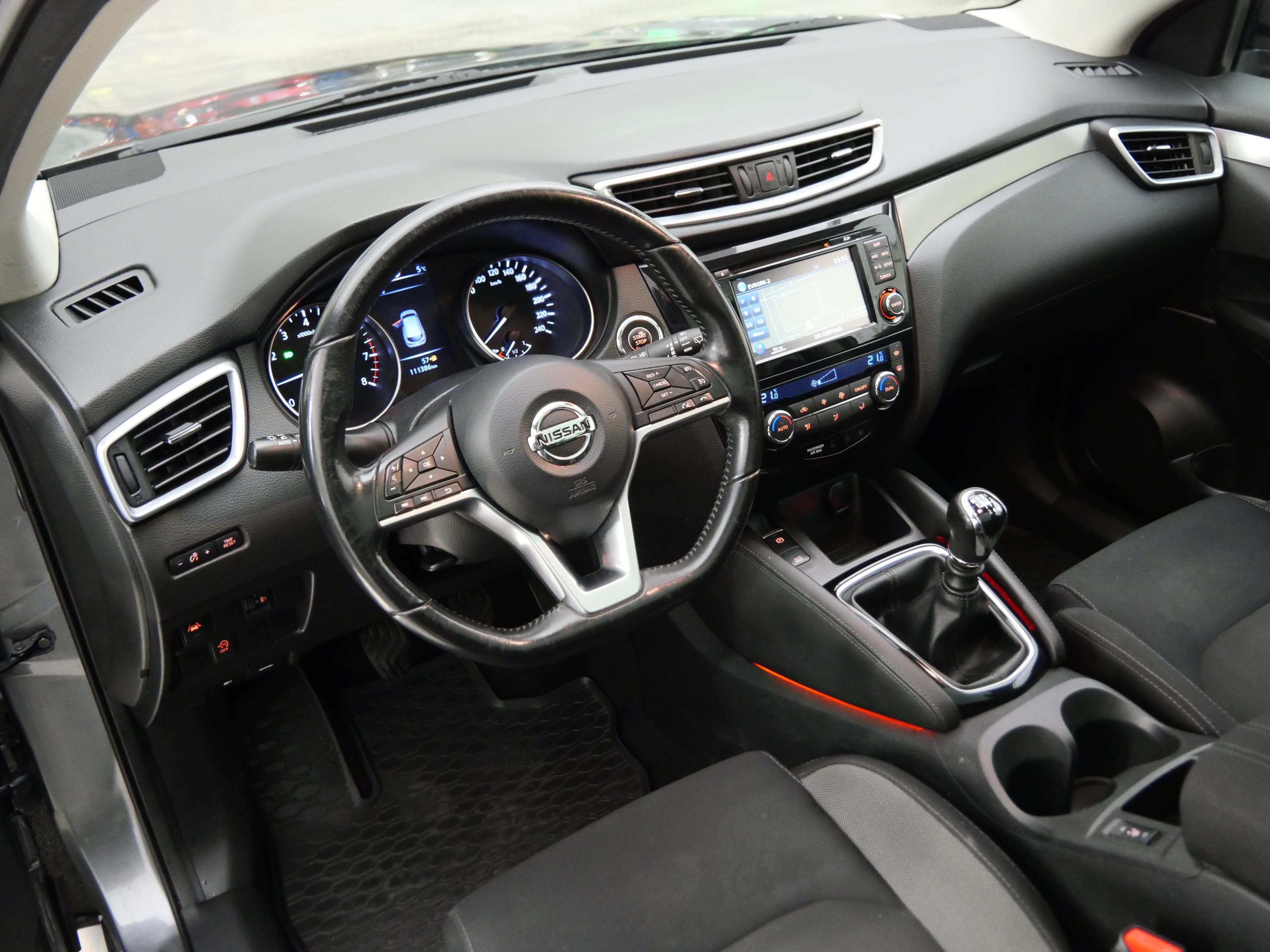 Nissan Qashqai, 1.2 i 85 kW N-Connecta - fotka 5