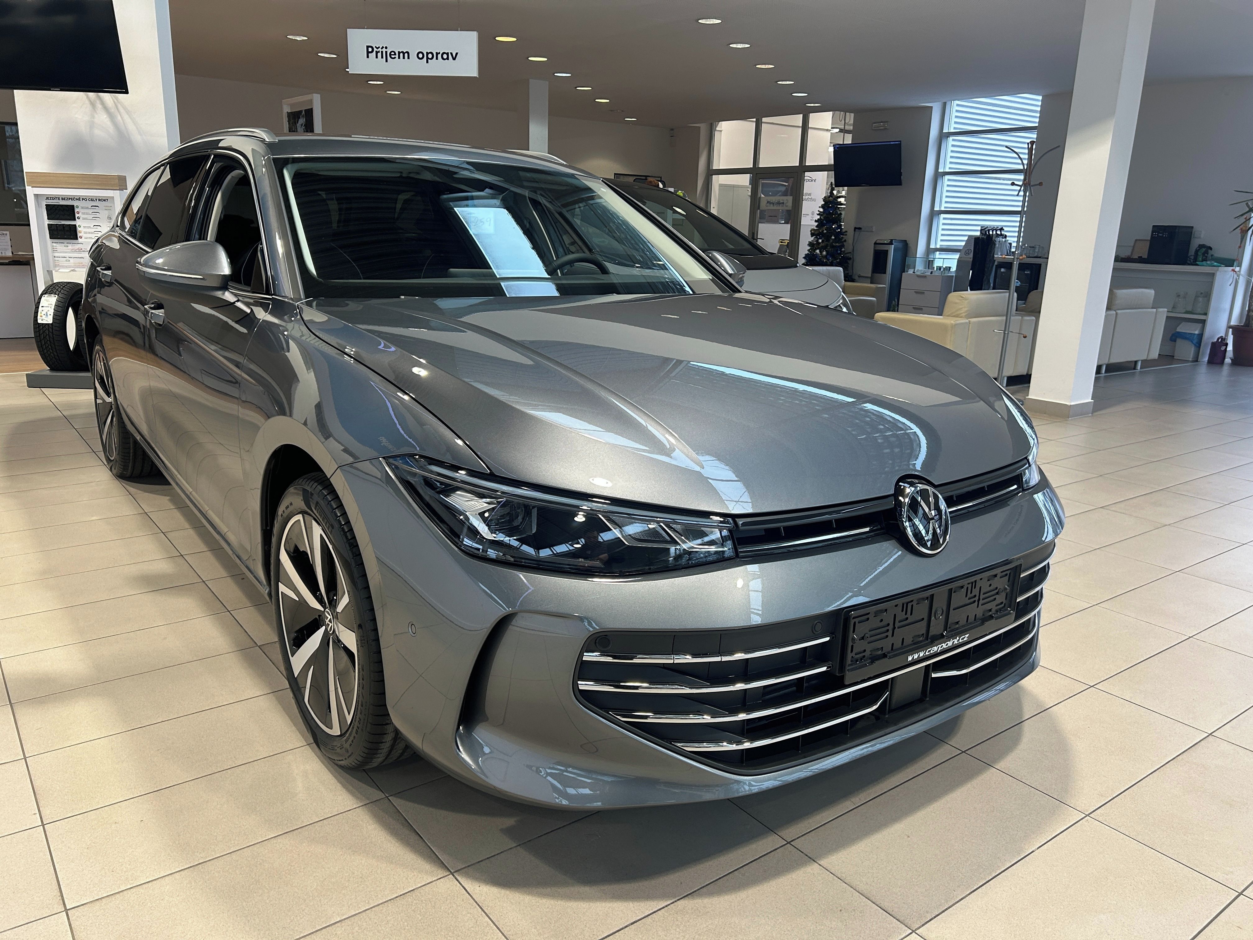 Volkswagen Passat Variant, 2,0 TDI 110 kW - fotka 2