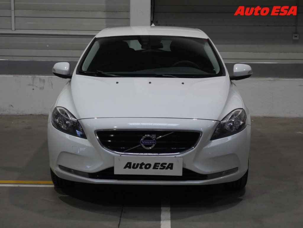 Volvo V40, 1.6 D,AC - fotka 2