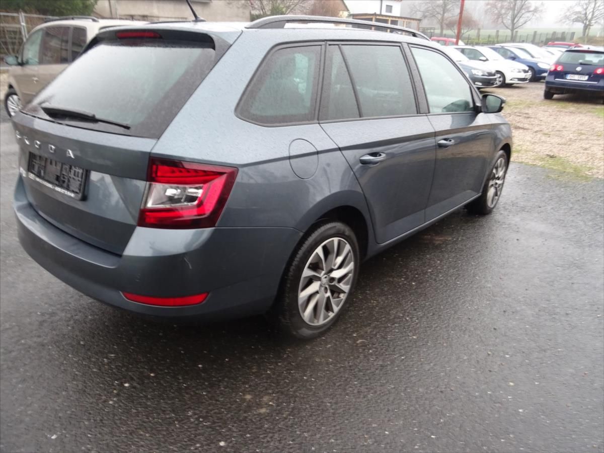 Škoda Fabia, 1,0 TSi 70 kW Automat - fotka 4