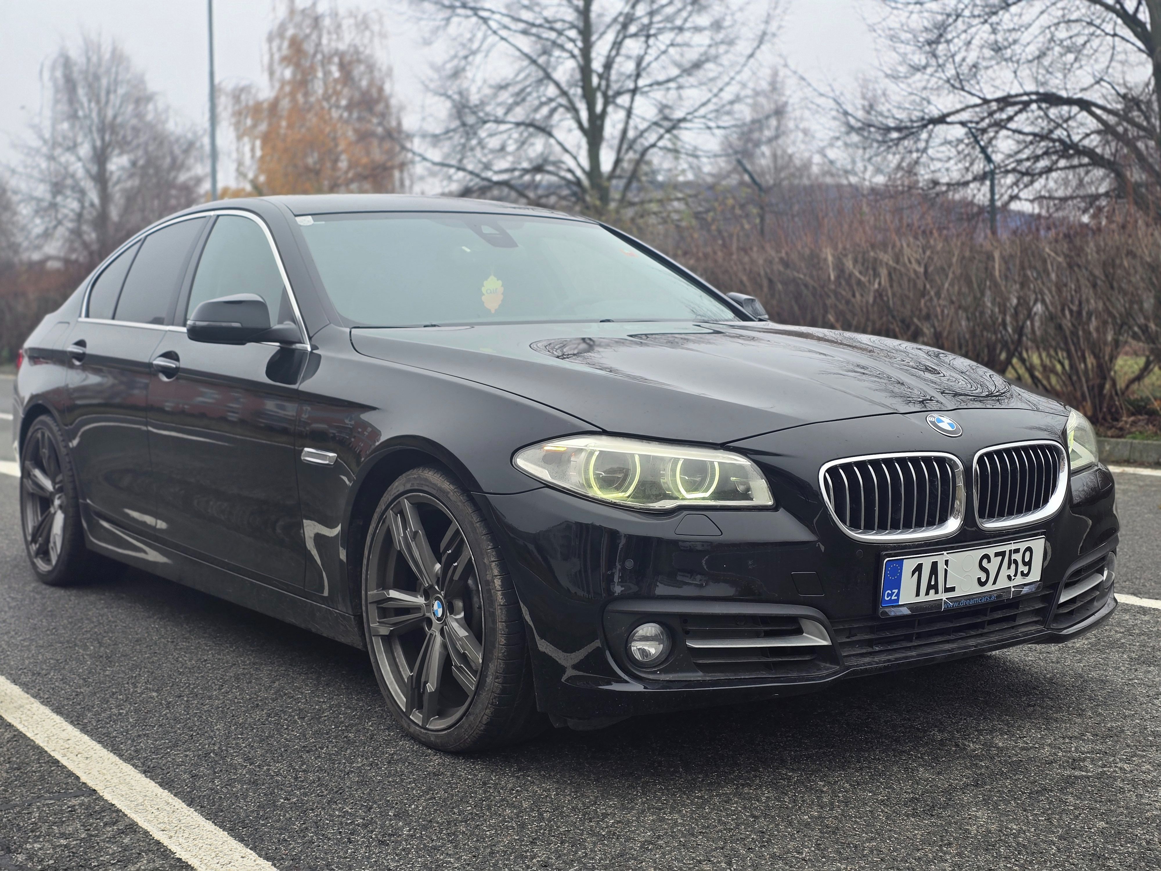 BMW Řada 5 - fotka 2