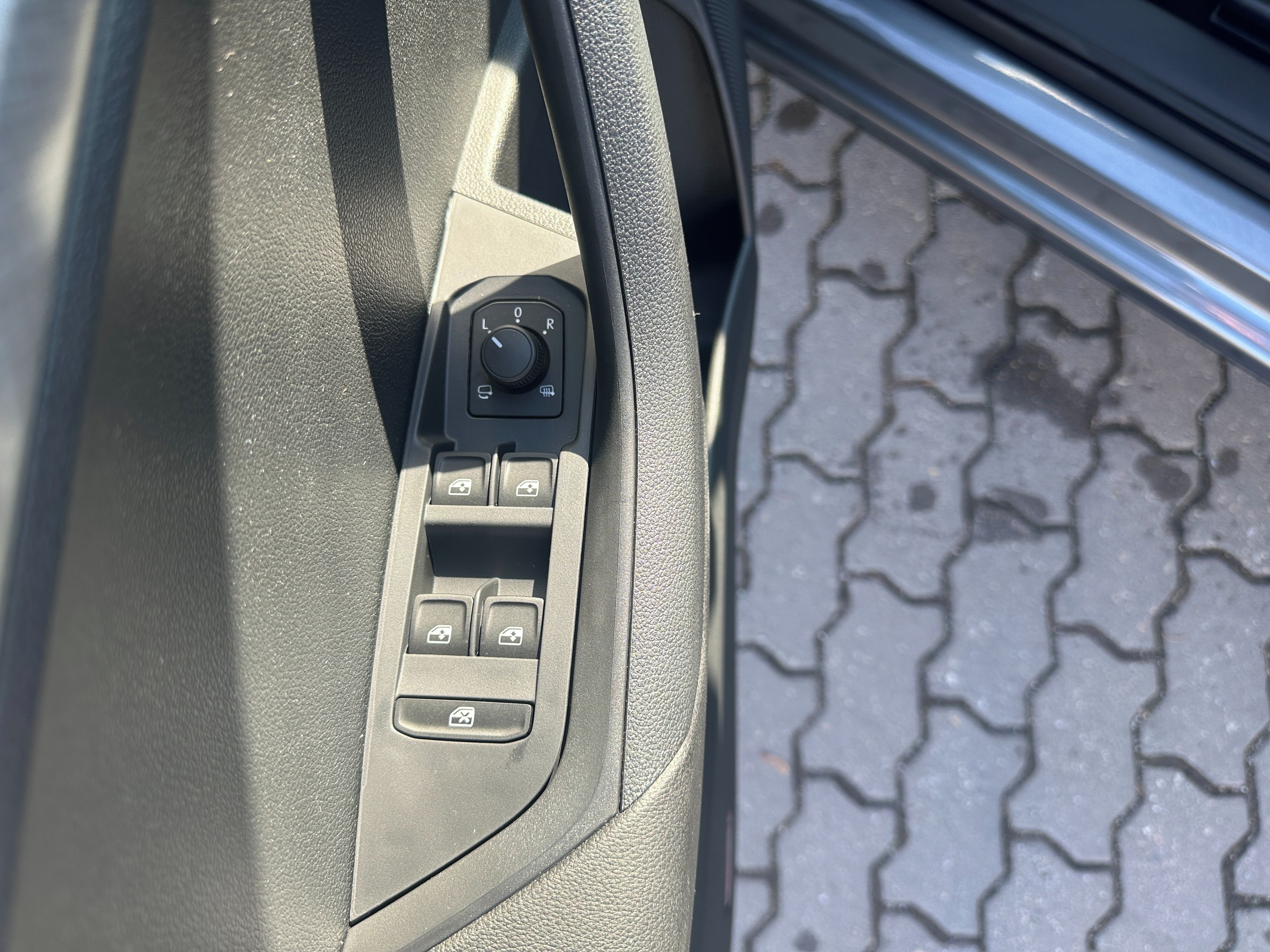 Škoda Karoq, 130 let 1.5 TSI / 110 kW - fotka 3