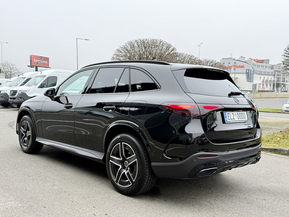 Mercedes-Benz GLC, 300 e 4MATIC SUV - fotka 6