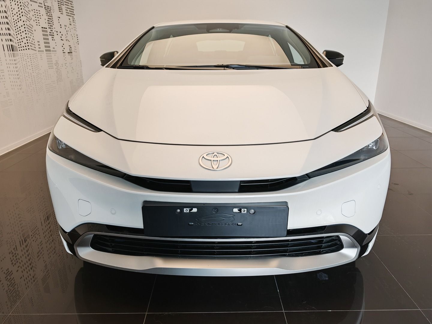 Toyota Prius, 2.0 Plug-in Hybrid Prestige - fotka 2