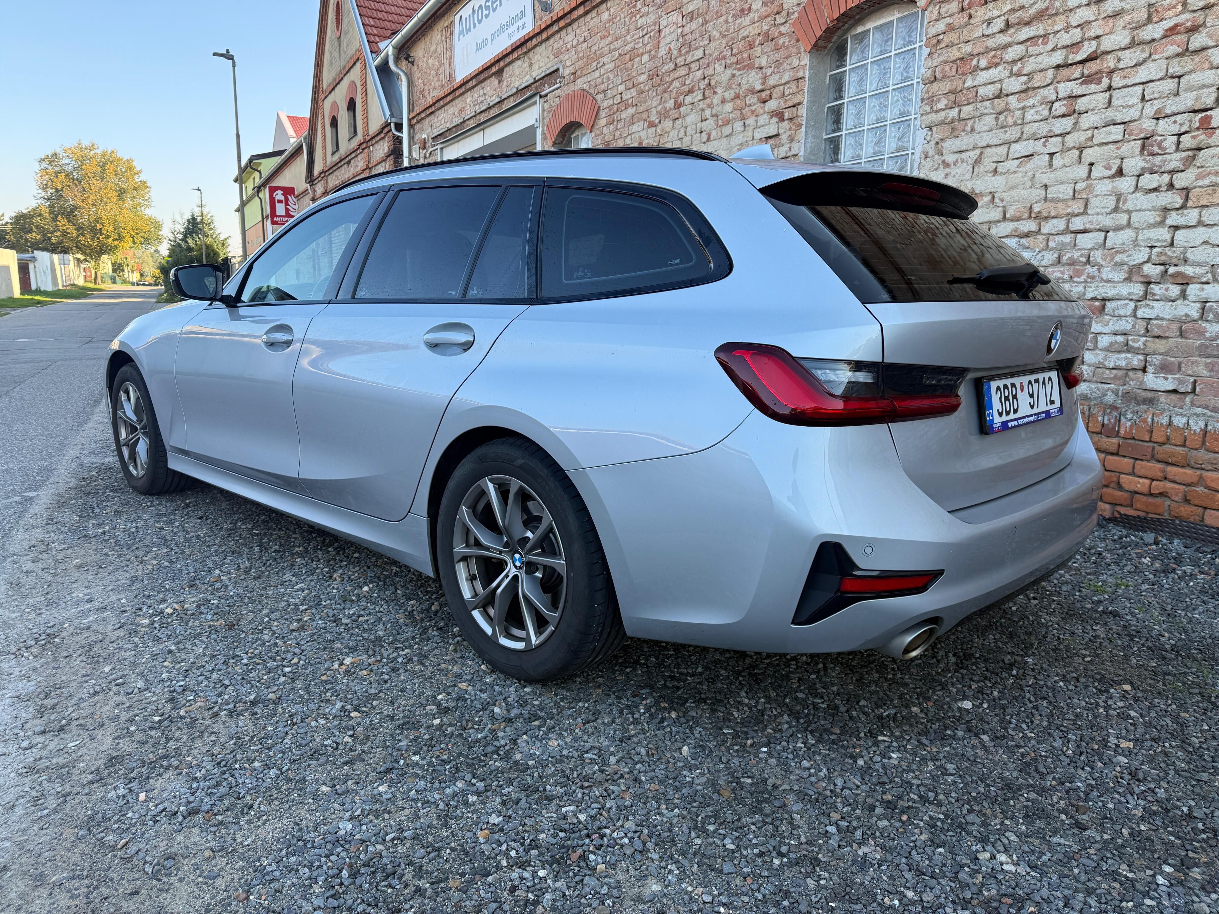 BMW Řada 3, virtual cockpit - fotka 3