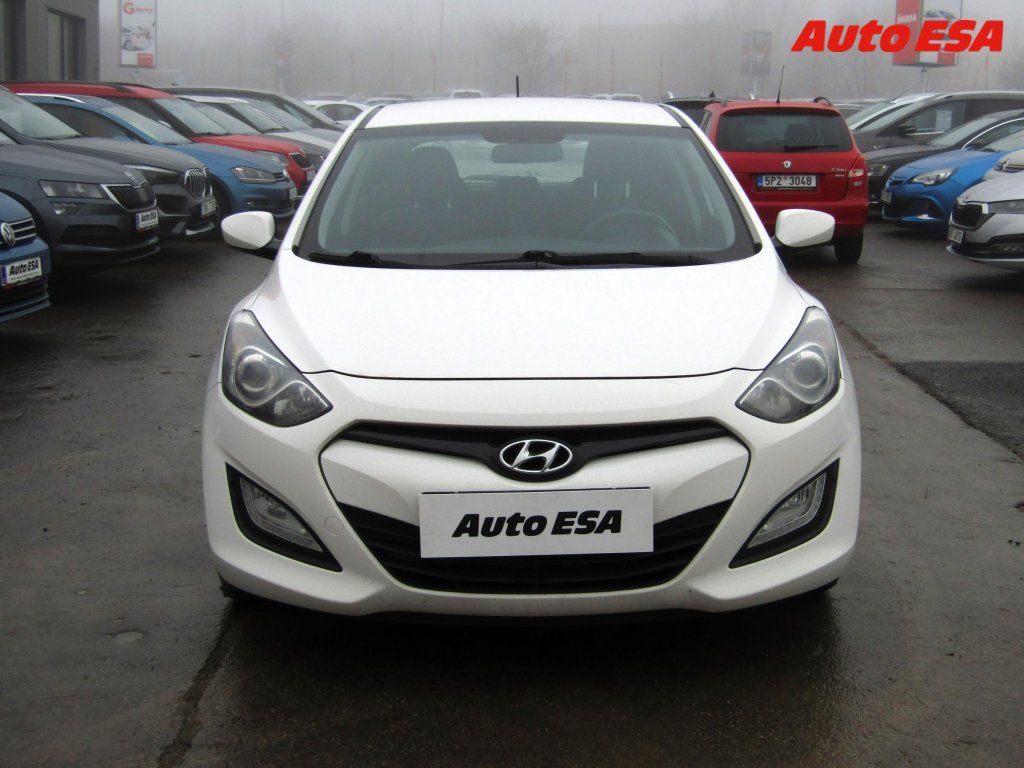 Hyundai i30, 1.6 CVVT,1.maj,ČR,AC - fotka 2