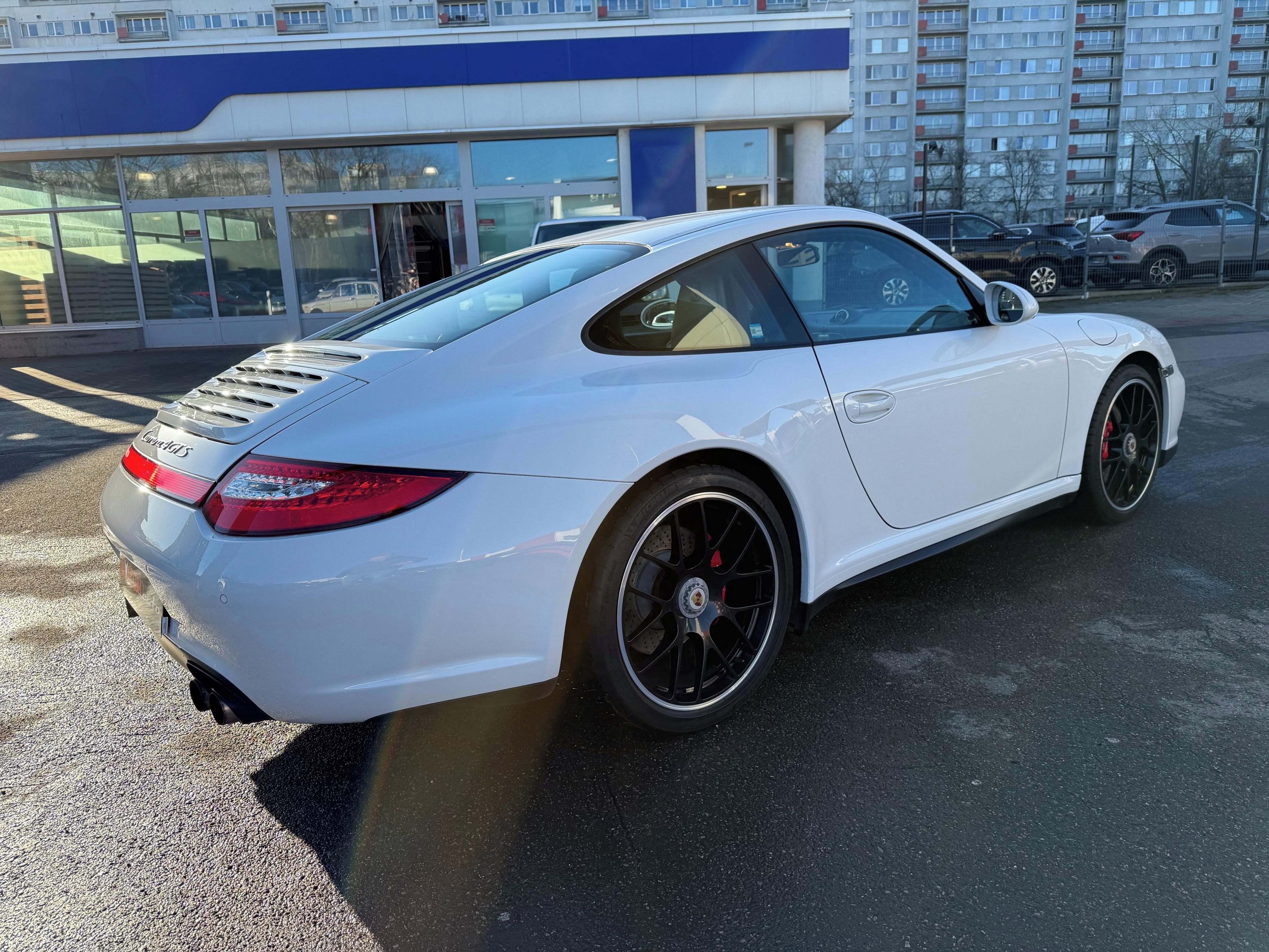 Porsche 911, 4 GTS - fotka 6