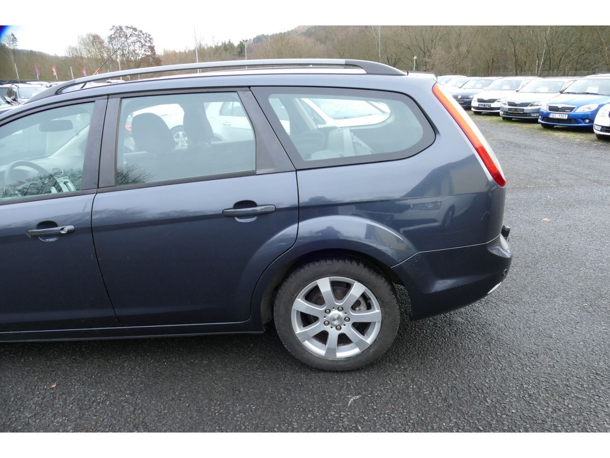 Ford Focus, 1,6TDCi 80KW KLIMA - fotka 6